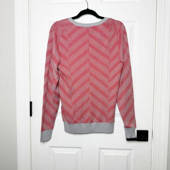 A/X Armani Exchange Mens Small V-Neck Chevron‎ Stripe Red Gray Sweater - Picture 4 of 5